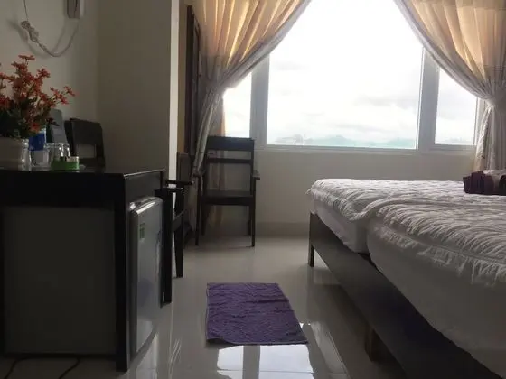 Üç Kişilik Oda, Şehir Manzaralı