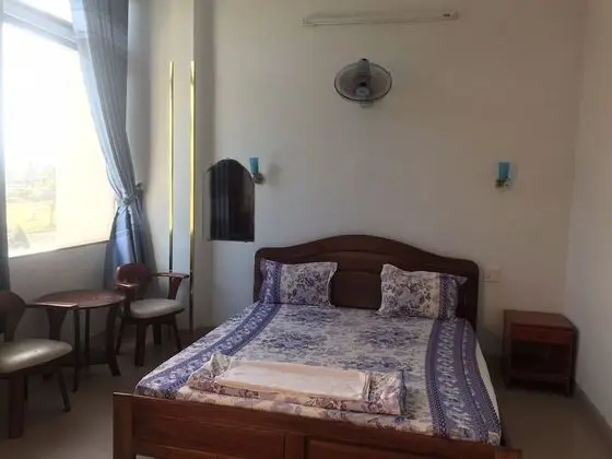 Büyük Yataklı Tek Kişilik Oda