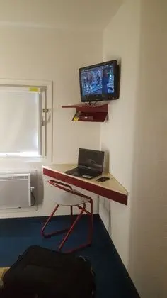 Basic Üç Kişilik Oda, Ortak Banyo