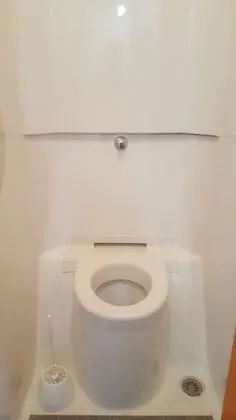 Basic Üç Kişilik Oda, Ortak Banyo