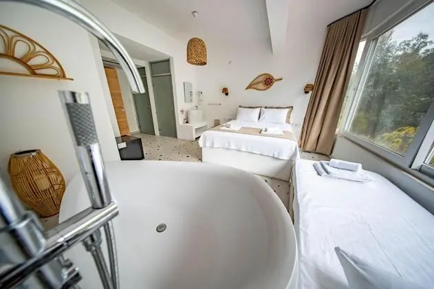 Çift Kişilik Oda (Oda Dışında Özel Banyo), Orman veya Kısmi Deniz Manzaralı, Küvetli