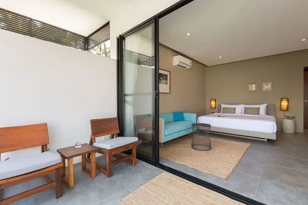Six Bedrooms Villa
