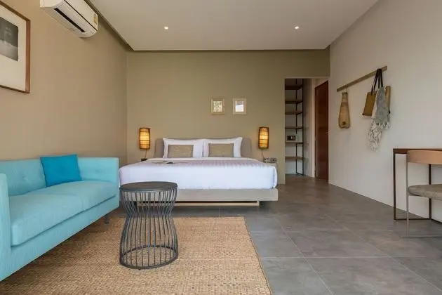 Six Bedrooms Villa