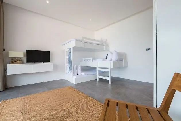 Six Bedrooms Villa