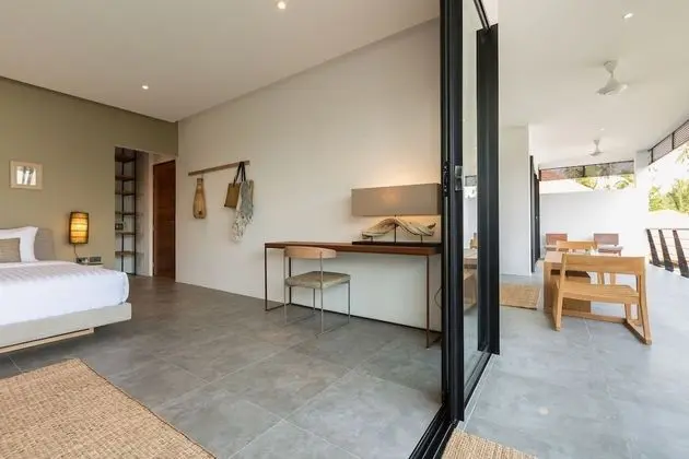 Six Bedrooms Villa
