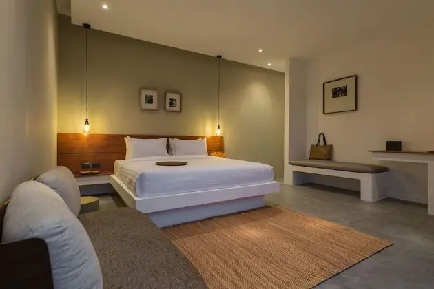 Six Bedrooms Villa