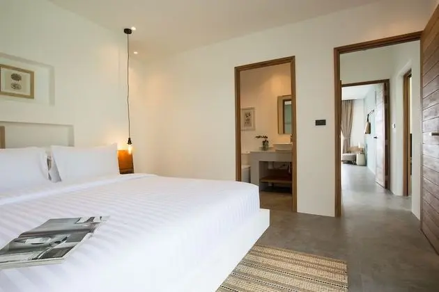 Six Bedrooms Villa