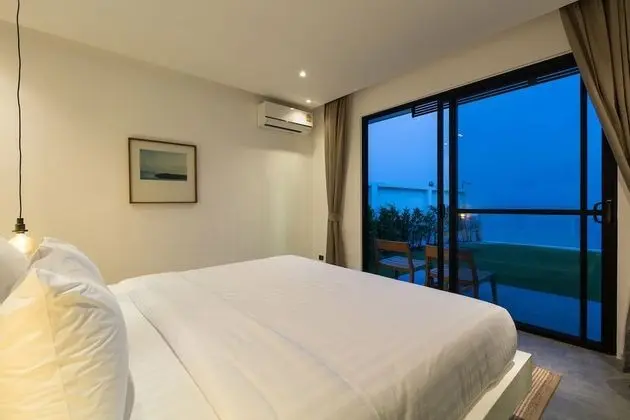Six Bedrooms Villa