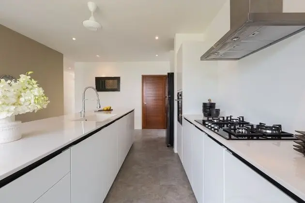 Six Bedrooms Villa