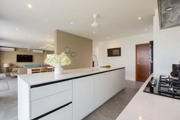 Six Bedrooms Villa