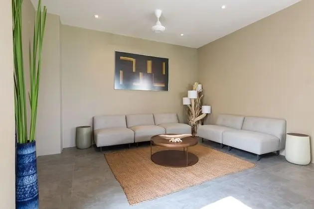 Six Bedrooms Villa
