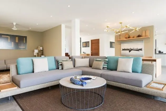 Six Bedrooms Villa