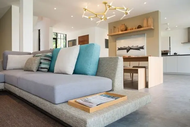 Six Bedrooms Villa