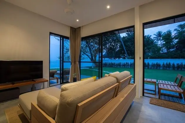 Six Bedrooms Villa
