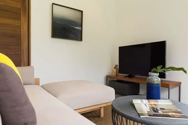 Six Bedrooms Villa