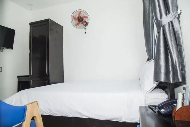 Standard Tek Büyük Yataklı Oda
