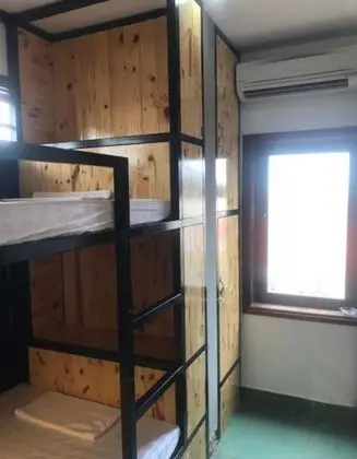 Ortak Ranzalı Oda, Sadece erkekler için