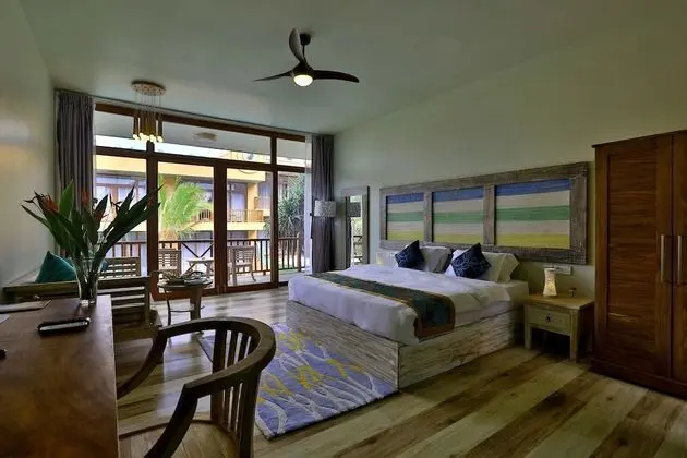 Deluxe Tek Büyük Yataklı Oda, 1 Yatak Odası, Deniz Manzaralı, Okyanusa Sıfır