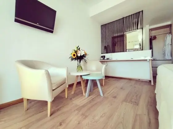 Classic Tek Büyük veya İki Ayrı Yataklı Oda, Bahçe Manzaralı