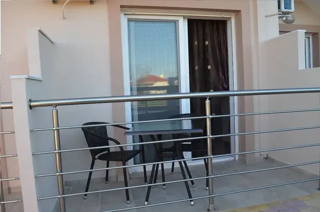 Standard Apart Daire, Dağ Manzaralı