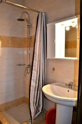 Standard Apart Daire, Dağ Manzaralı
