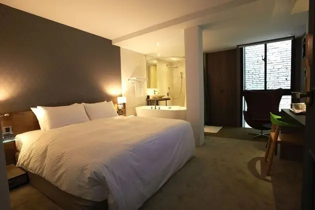Deluxe Tek Büyük Yataklı Oda
