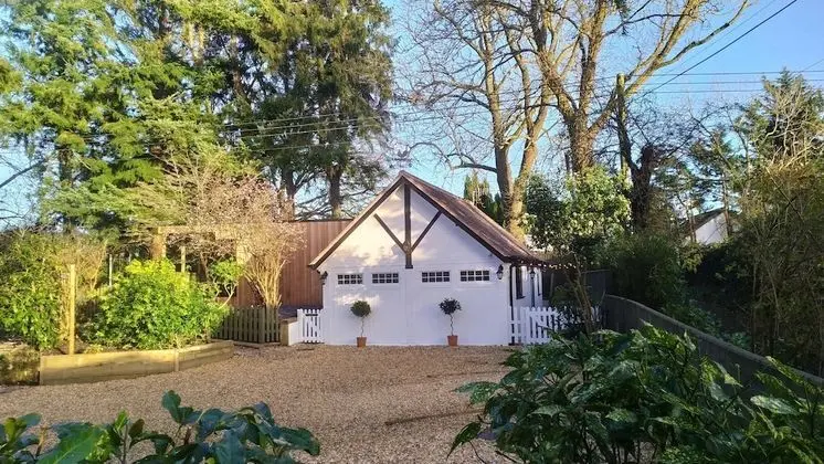 Deluxe Süit, Banyolu/Duşlu, Bahçe Manzaralı (Coach House)