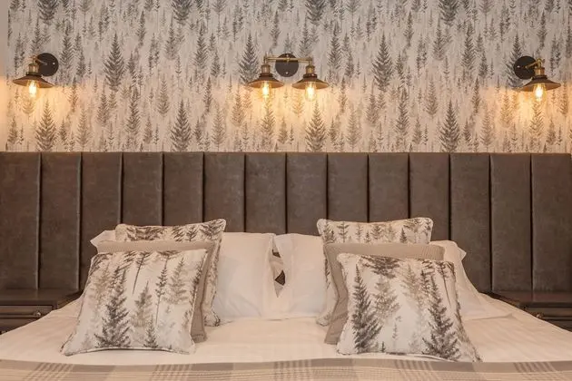 Superior Tek Büyük veya İki Ayrı Yataklı Oda, Banyolu/Duşlu, Bahçe Manzaralı (Cedar Suite)
