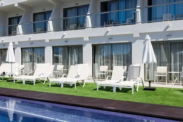Premium Oda (Swim Up Adults Only)