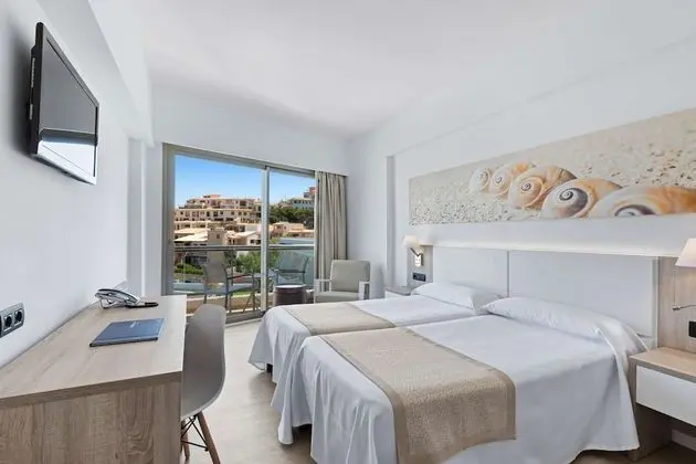 Standard Oda, Balkon, Kısmi Deniz Manzaralı
