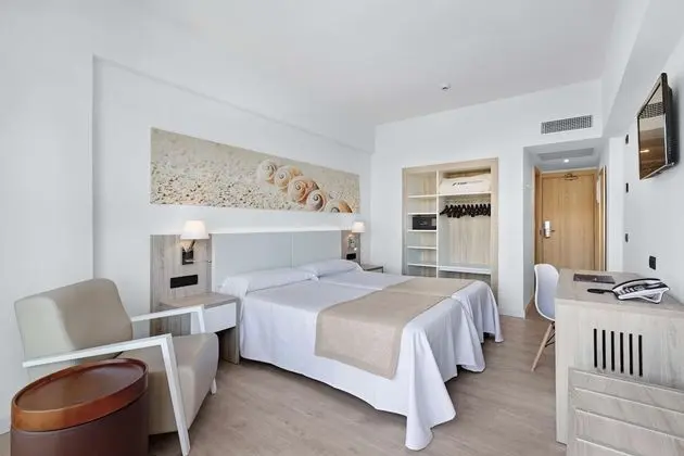Standard Oda, Balkon, Kısmi Deniz Manzaralı