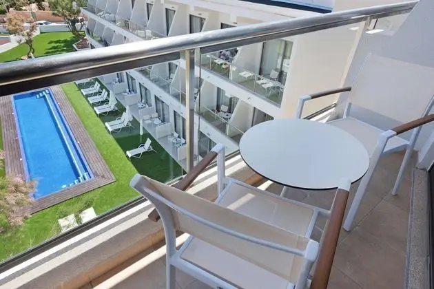 Standard Oda, Balkon, Kısmi Deniz Manzaralı