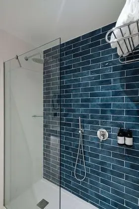 Tek Büyük Yataklı Oda, Balkon