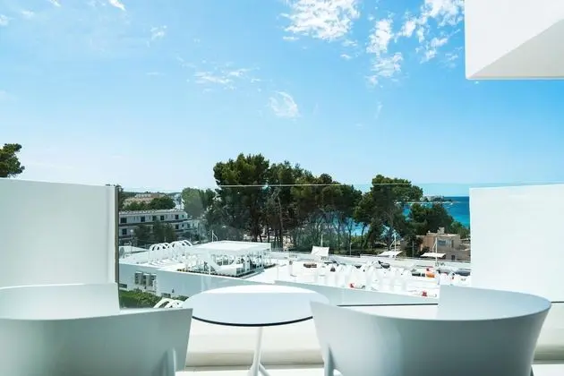 Superior Tek Büyük Yataklı Oda, Kısmi Deniz Manzaralı (2 Adults)