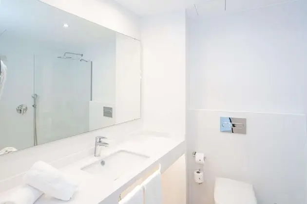 Superior Tek Büyük Yataklı Oda, Balkon, Deniz Manzaralı