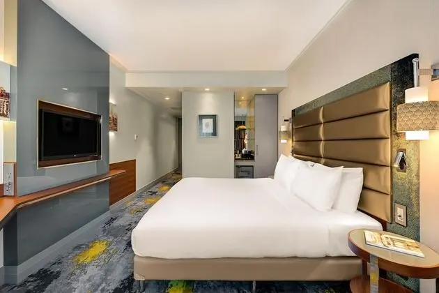 Deluxe Tek Büyük Yataklı Oda, 1 Çift Kişilik Yatak, Şehir Manzaralı