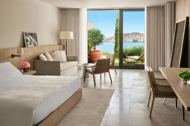 Çatı Katı (Loft), 1 En Büyük (King) Boy Yatak ve Çekyat, Sigara İçilmez, Deniz Manzaralı