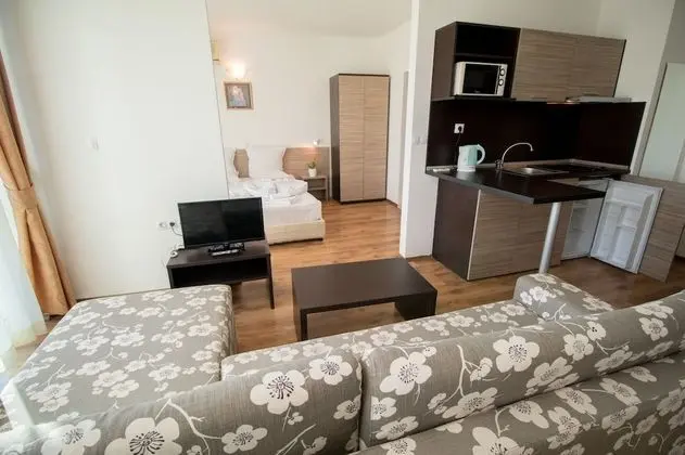 Junior Süit, 1 Yatak Odası, Havuz Manzaralı
