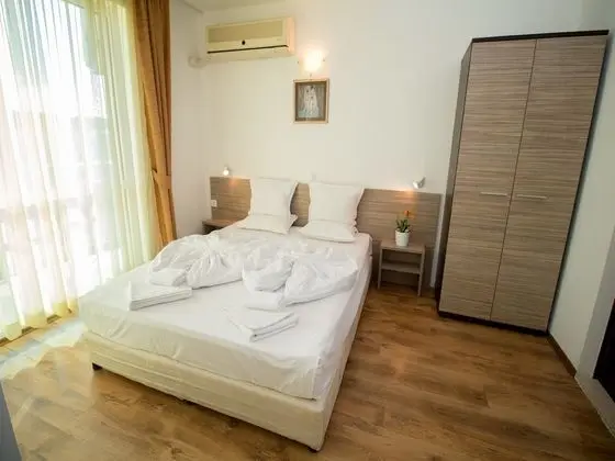 Junior Süit, 1 Yatak Odası, Havuz Manzaralı