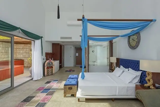 Deluxe Oda, Jakuzi, Deniz Manzaralı