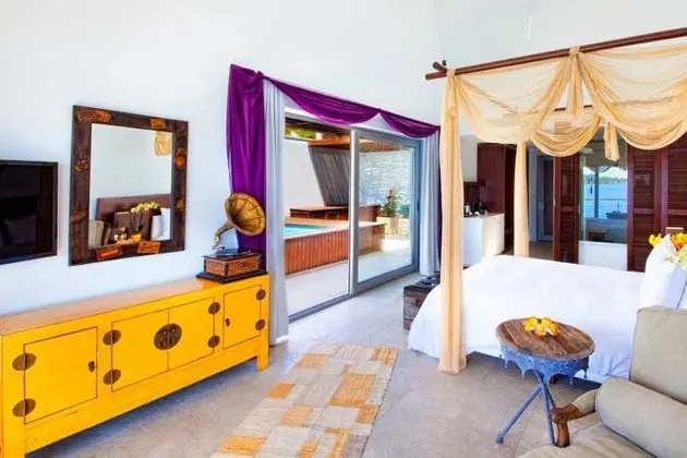 Honeymoon Room