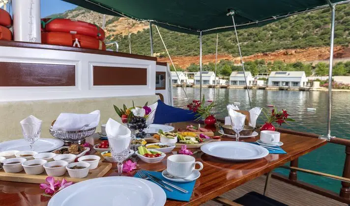 Vip Yacht Tour ( İptal Edilemez)
