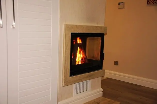 Corner River Suite