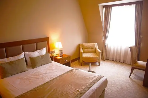 Deluxe Oda (İptal Edilemez)
