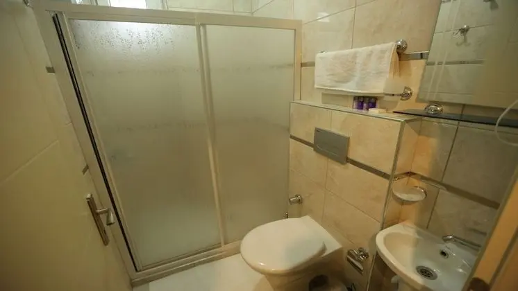 Deluxe Tek Büyük veya İki Ayrı Yataklı Oda