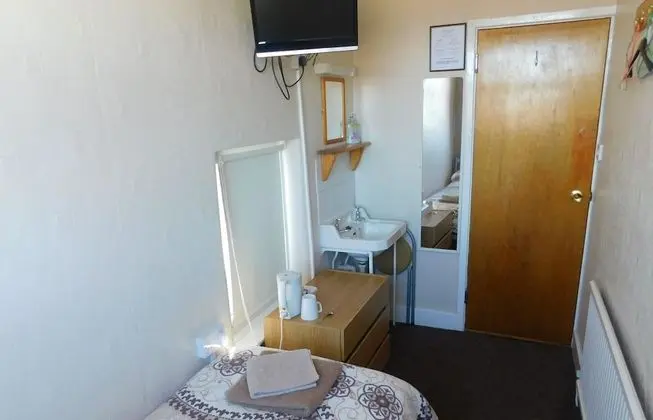 Tek Kişilik Oda, Ortak Banyo