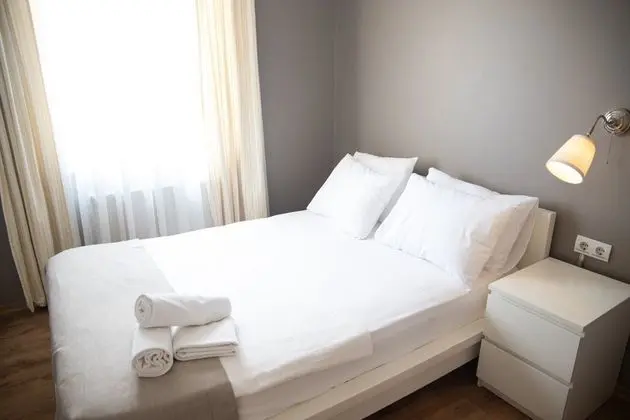 1 + 1 Suite
