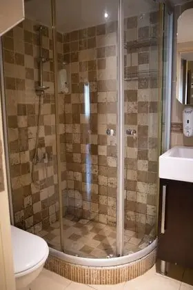 2 + 1 Suite