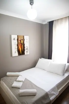 2 + 1 Suite