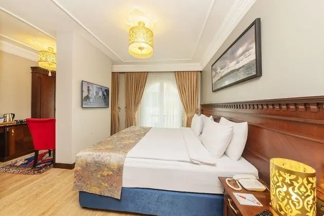 Deluxe Tek Büyük Yataklı Oda